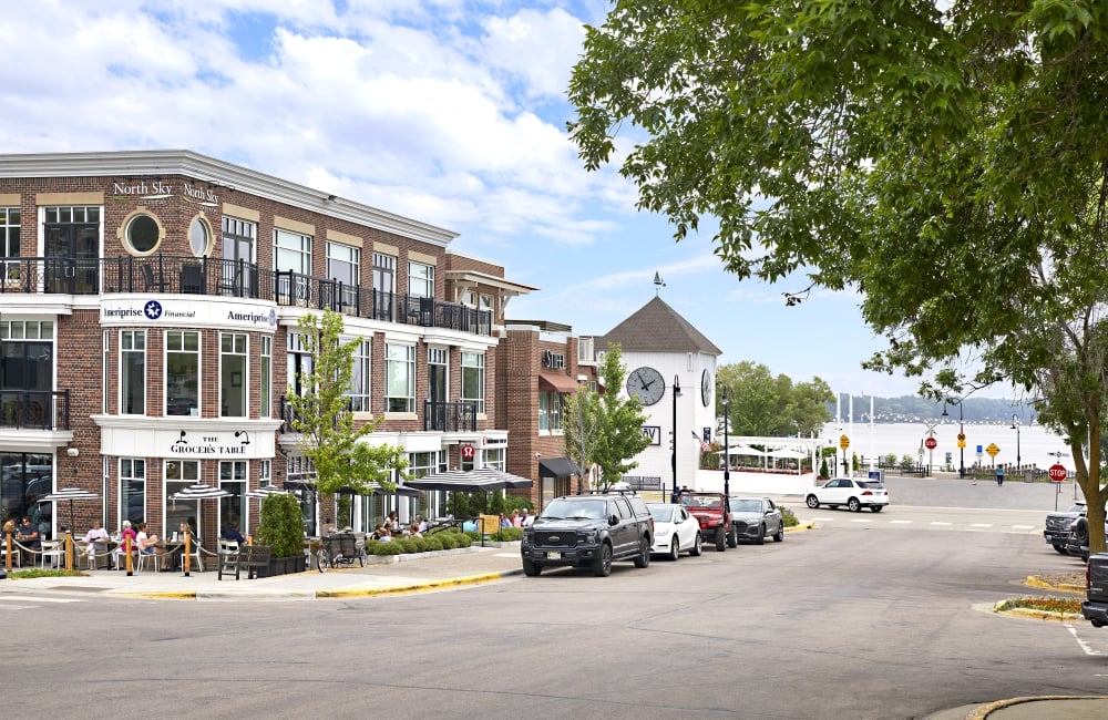 Exterior of restaurant in downtown Wayzata
