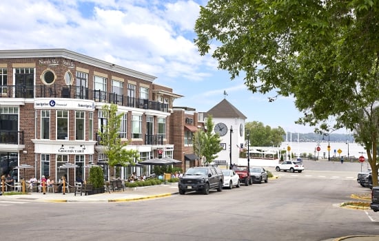 Exterior of restaurant in downtown Wayzata