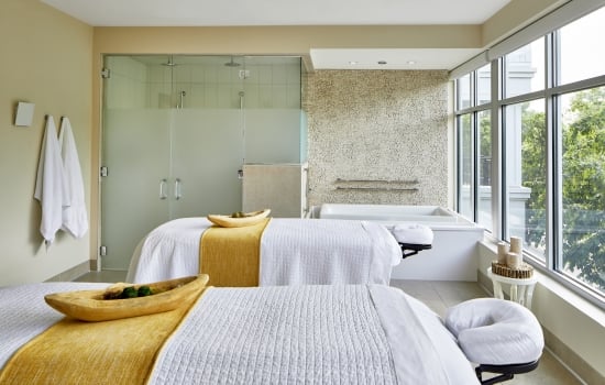 Couples treatment room at Läka Spa