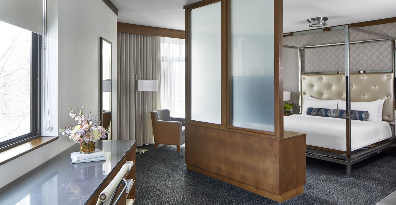 jr suite at hotel landing