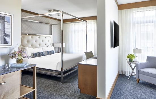 jr suite at hotel landing