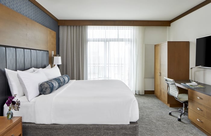 luxury suite bedroom