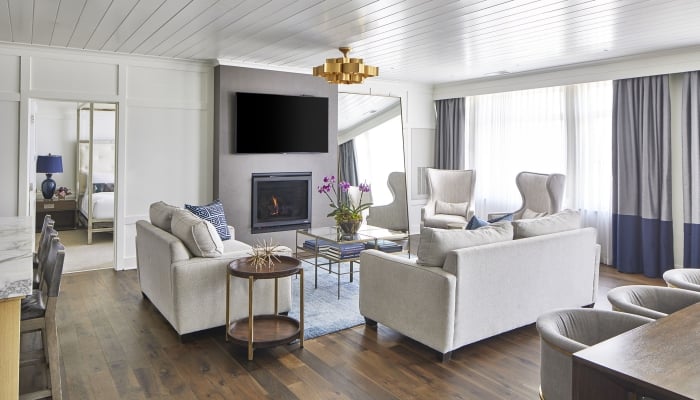 presidential suite living room