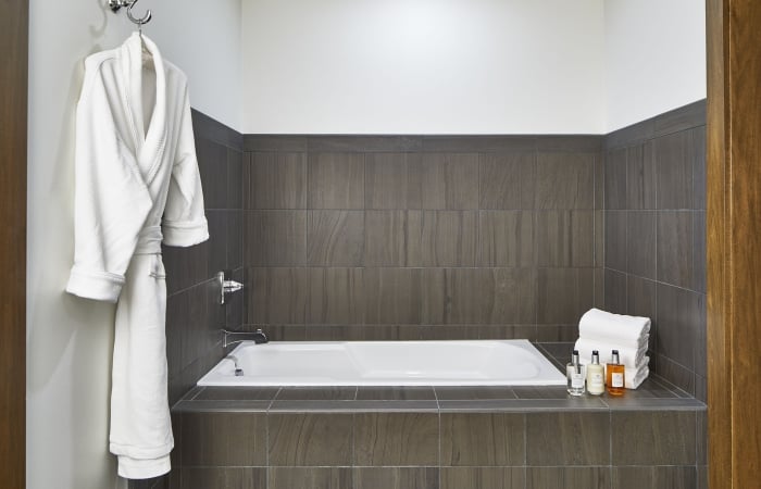 bathroom luxury suite