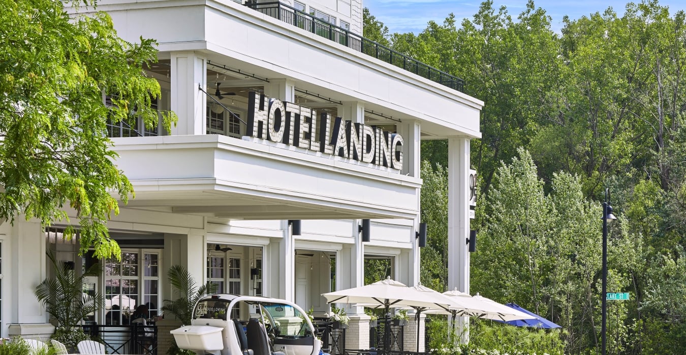 Hotel Landing entrance with golfcart