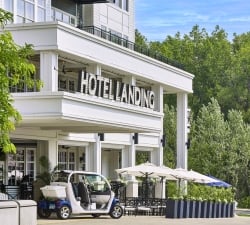 Hotel Landing entrance with golfcart